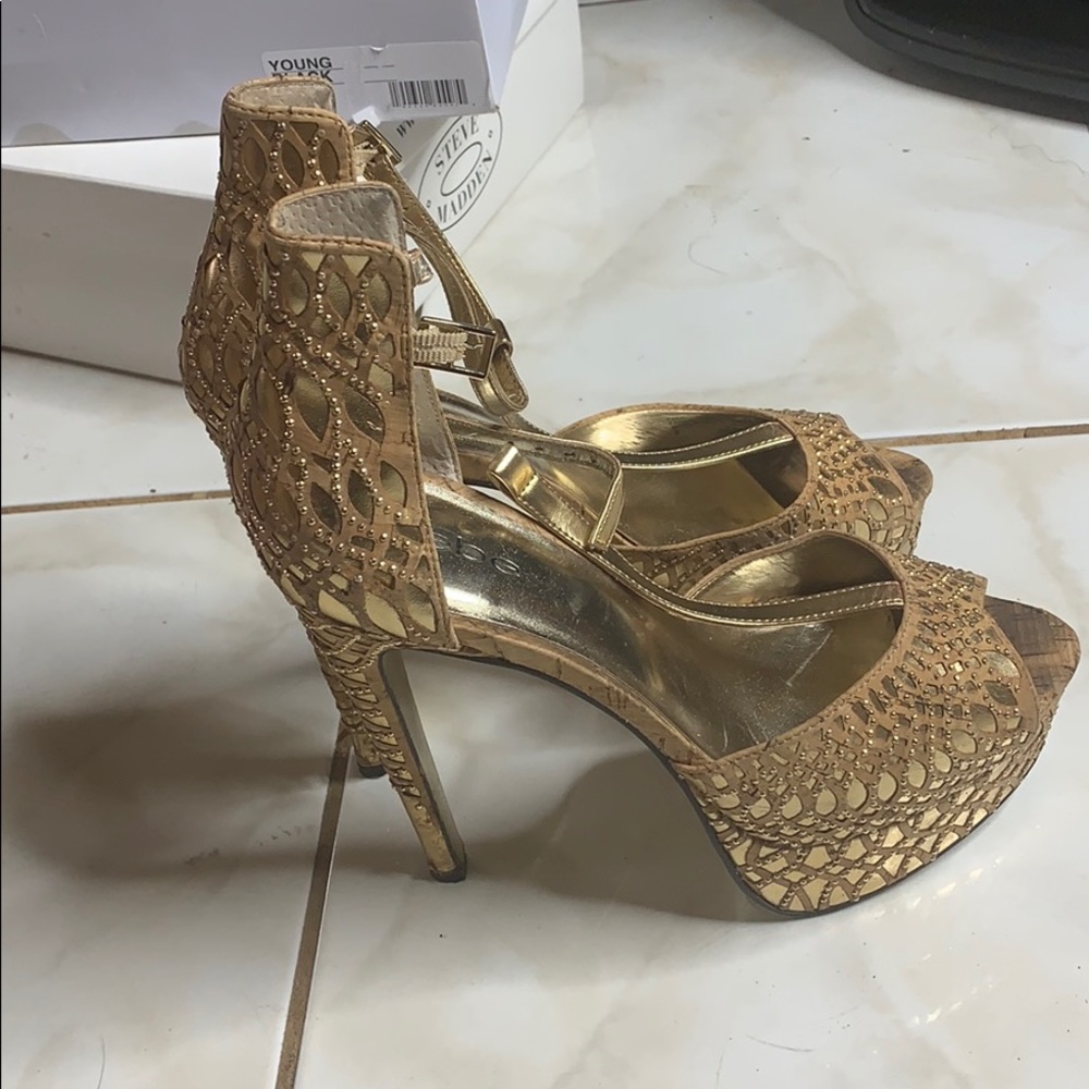 Hi heel pump!